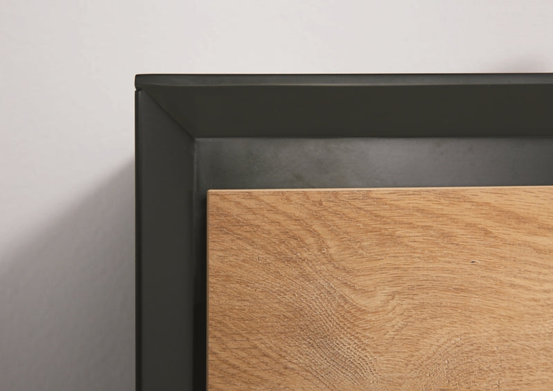 Evos Boutiques 75 in black and oak wood finish vanity corner