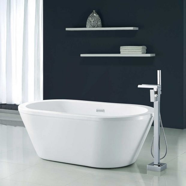 Evos Boutiques White 63 in tub faucet included