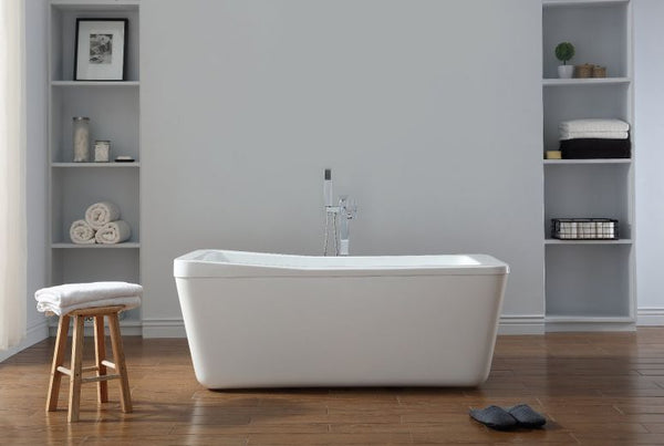 Evos   Boutiques   60   in   White   tub   with   Faucet   included   center view